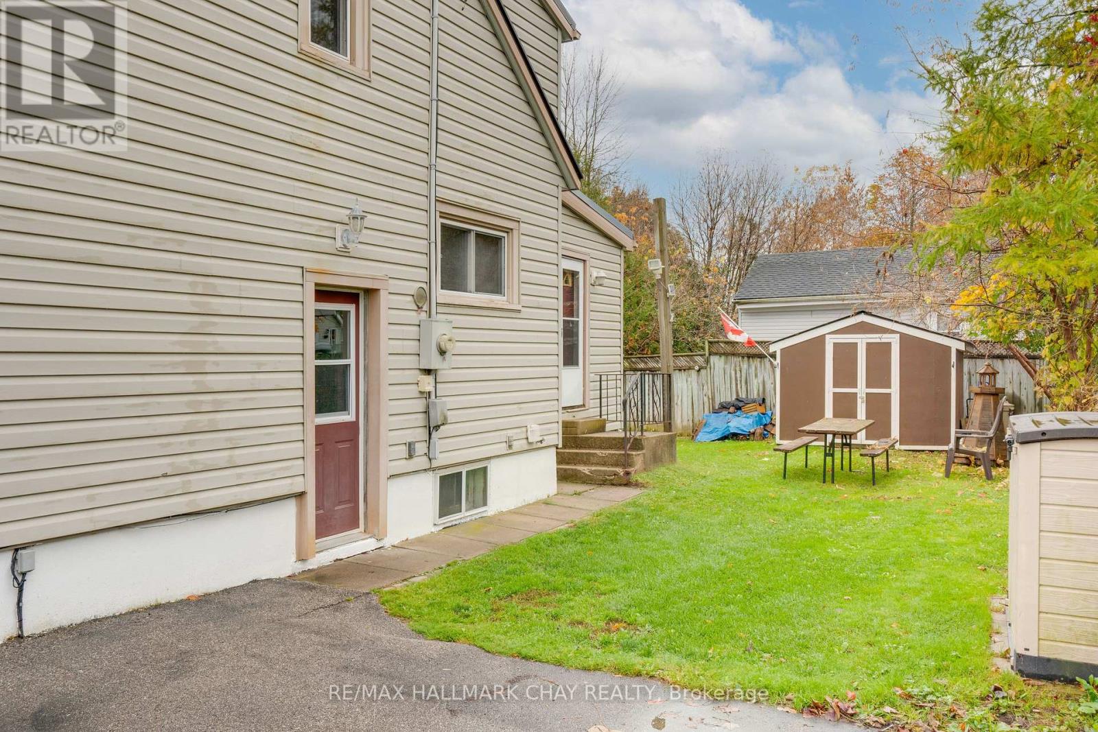 137 POWLEY ST