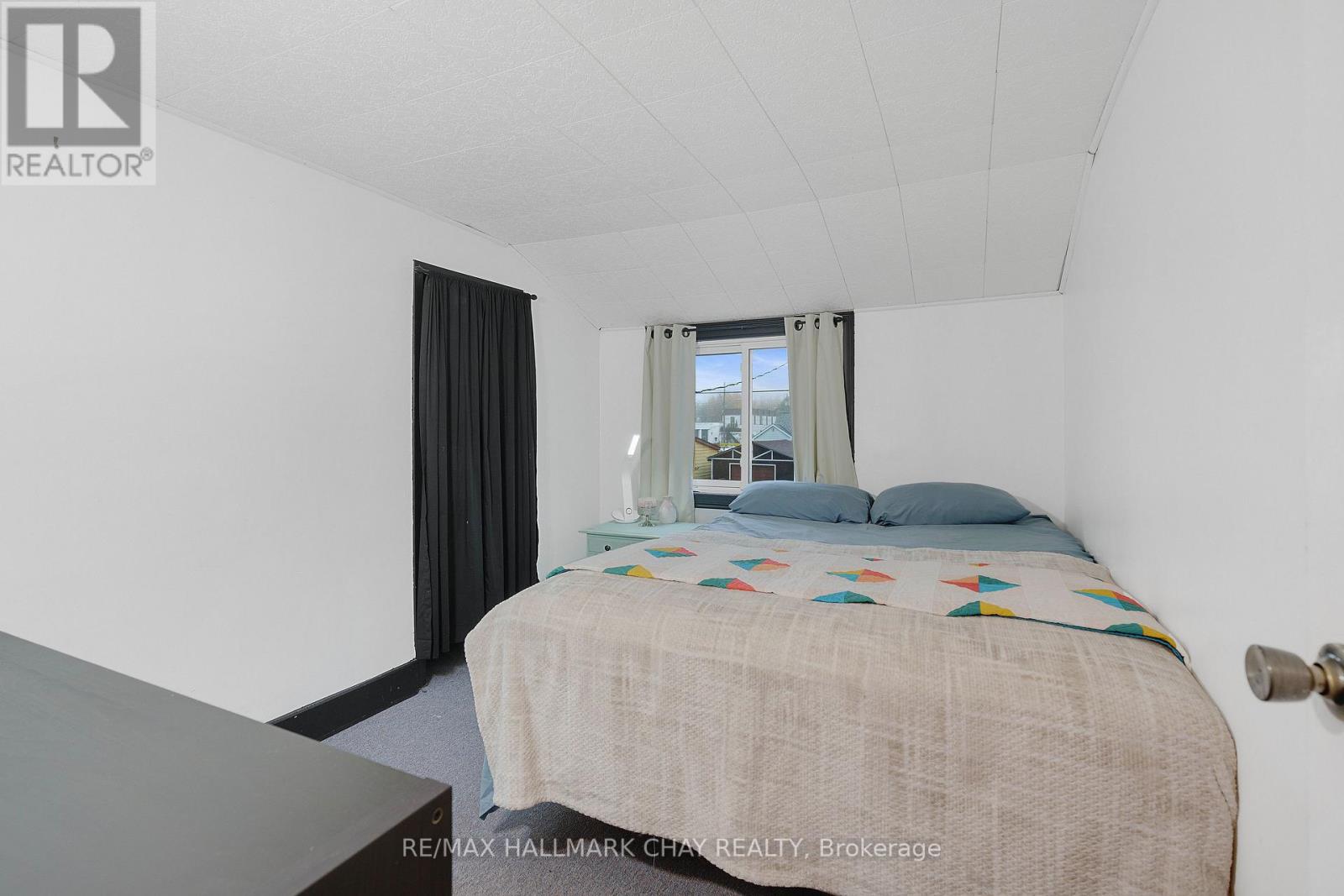 137 POWLEY ST
