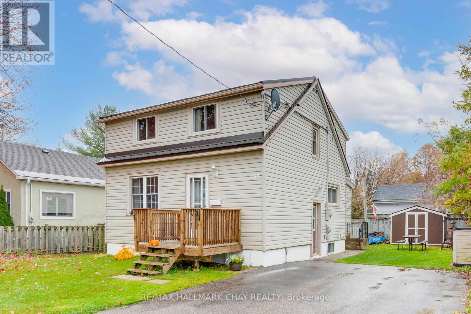 137 POWLEY ST