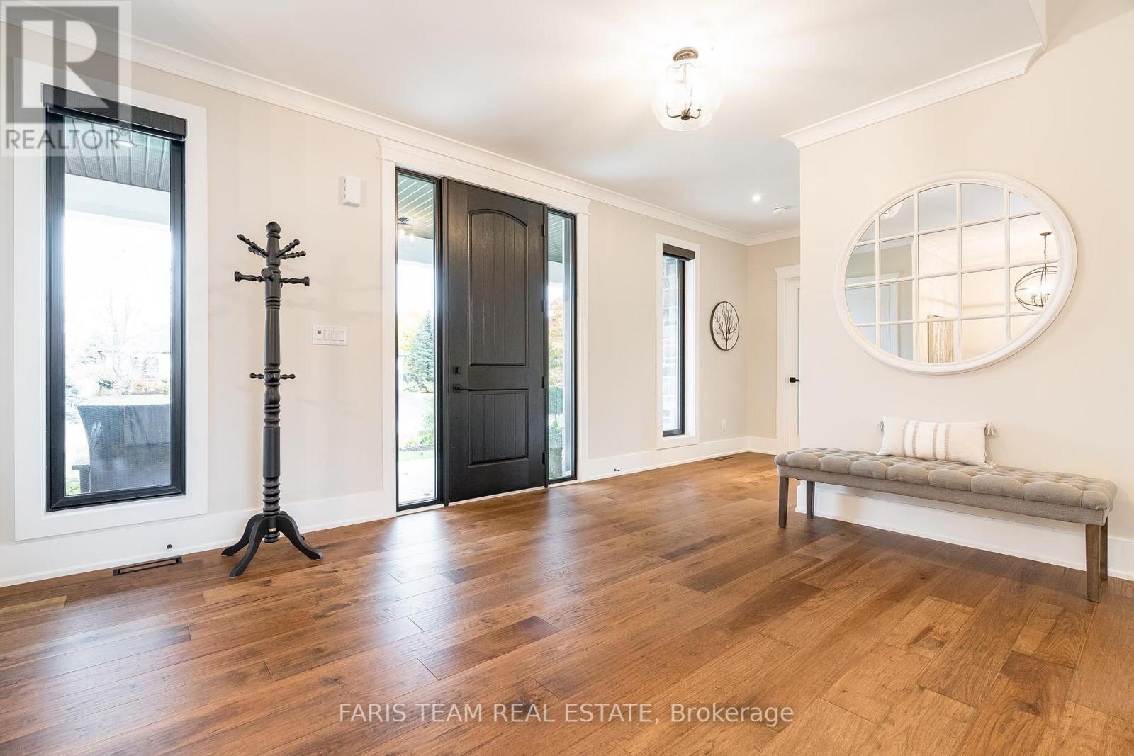 22 LLOYD COOK DR W
