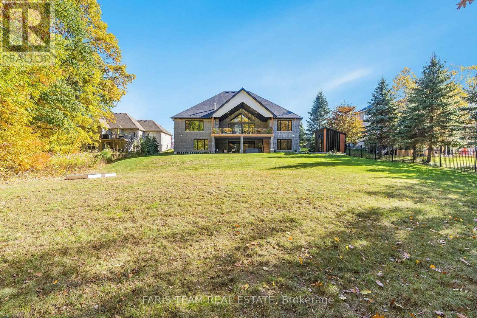 22 LLOYD COOK DR W