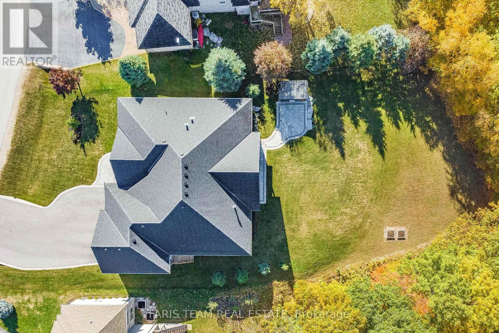 22 LLOYD COOK DR W