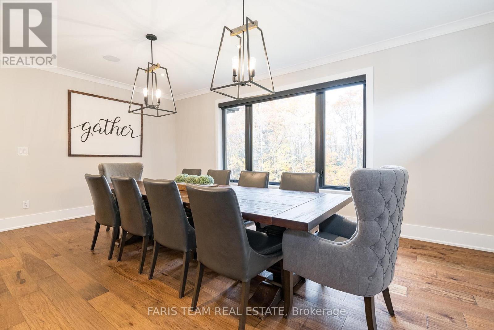 22 LLOYD COOK DR W