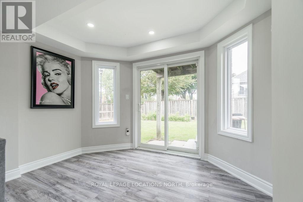 1 TIMBERLAND CRES