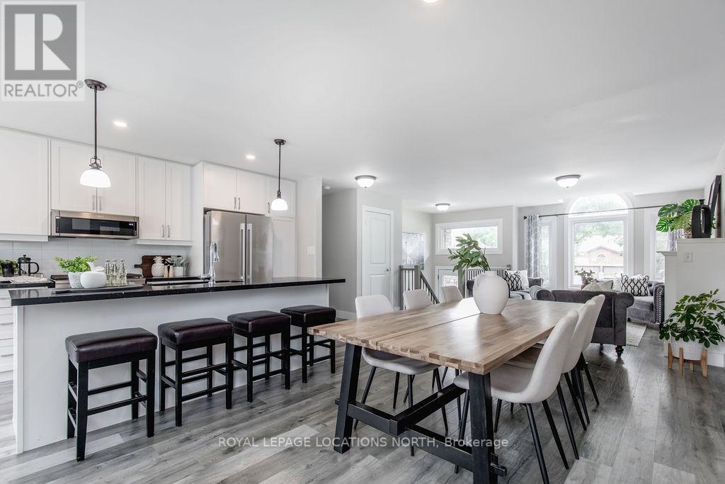 1 TIMBERLAND CRES