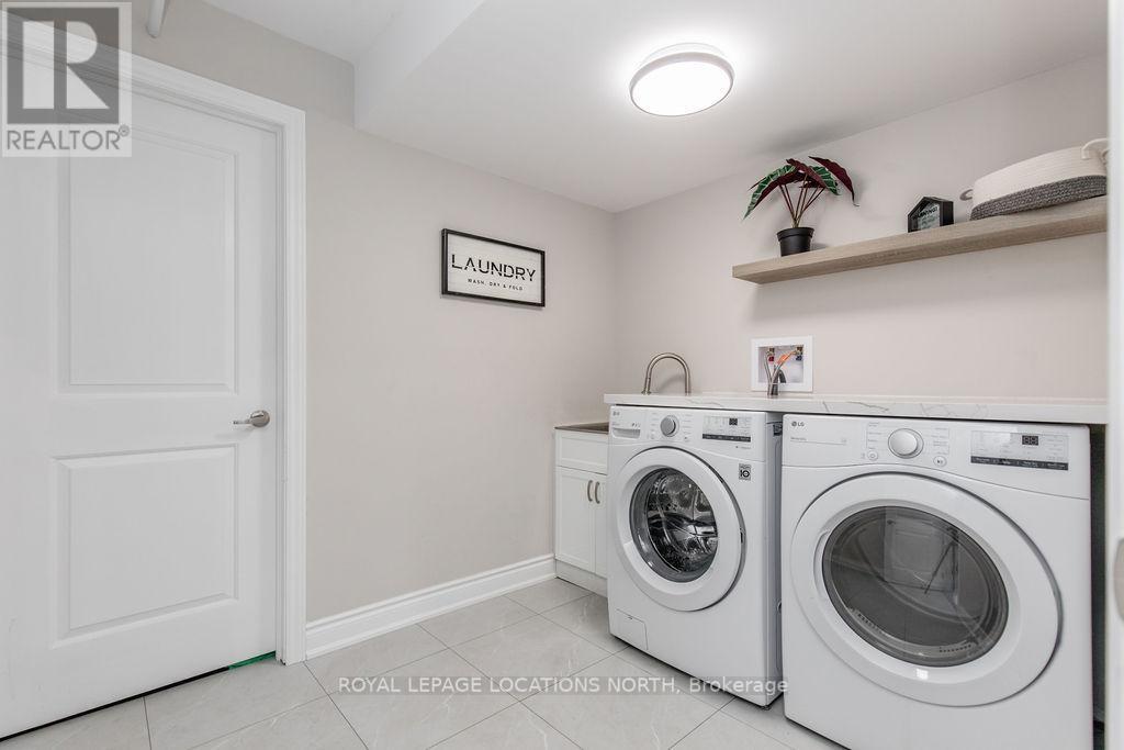 1 TIMBERLAND CRES