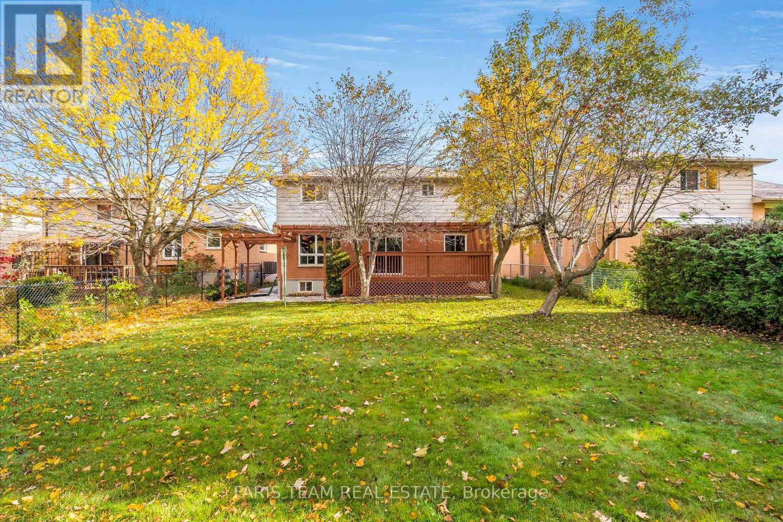 17 CARMICHAEL CRT