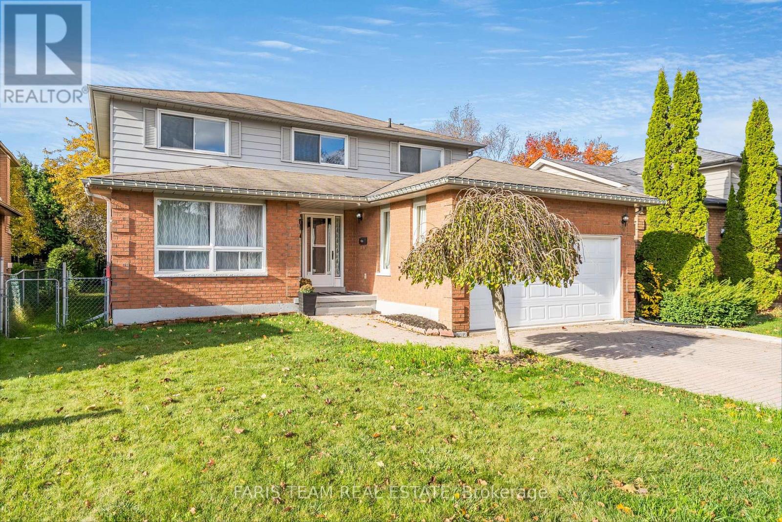 17 CARMICHAEL CRT