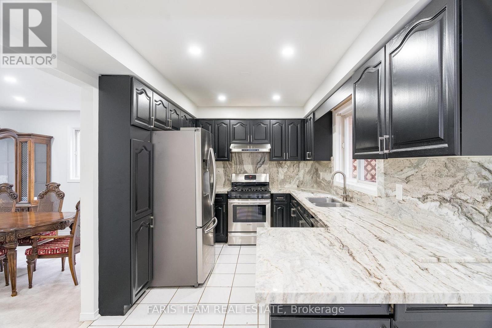 17 CARMICHAEL CRT