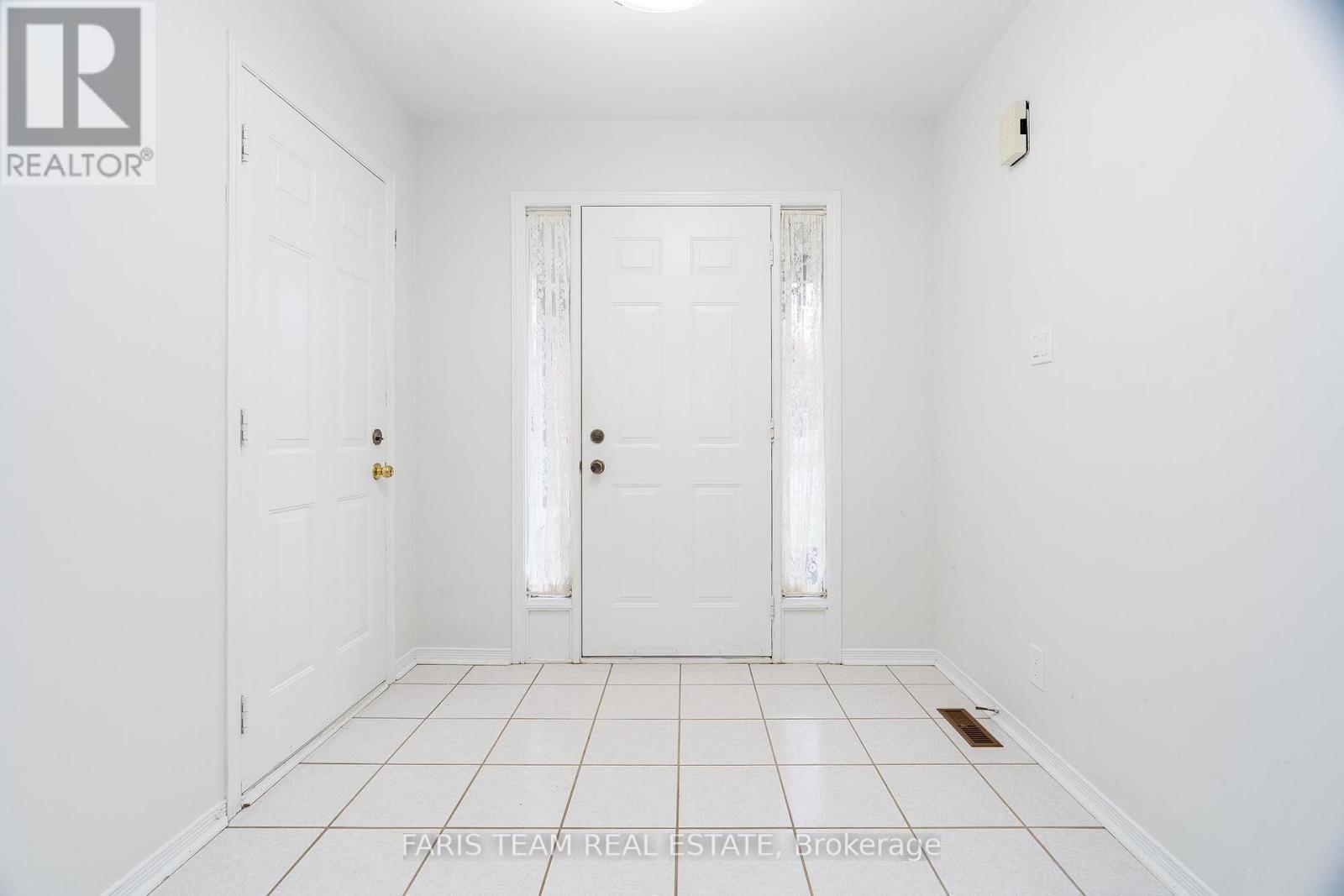 17 CARMICHAEL CRT