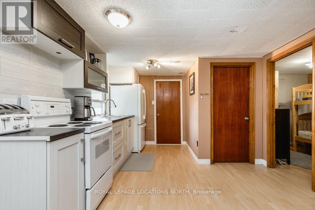 38 LAIDLAW ST