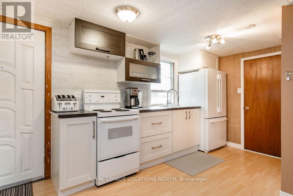 38 LAIDLAW ST