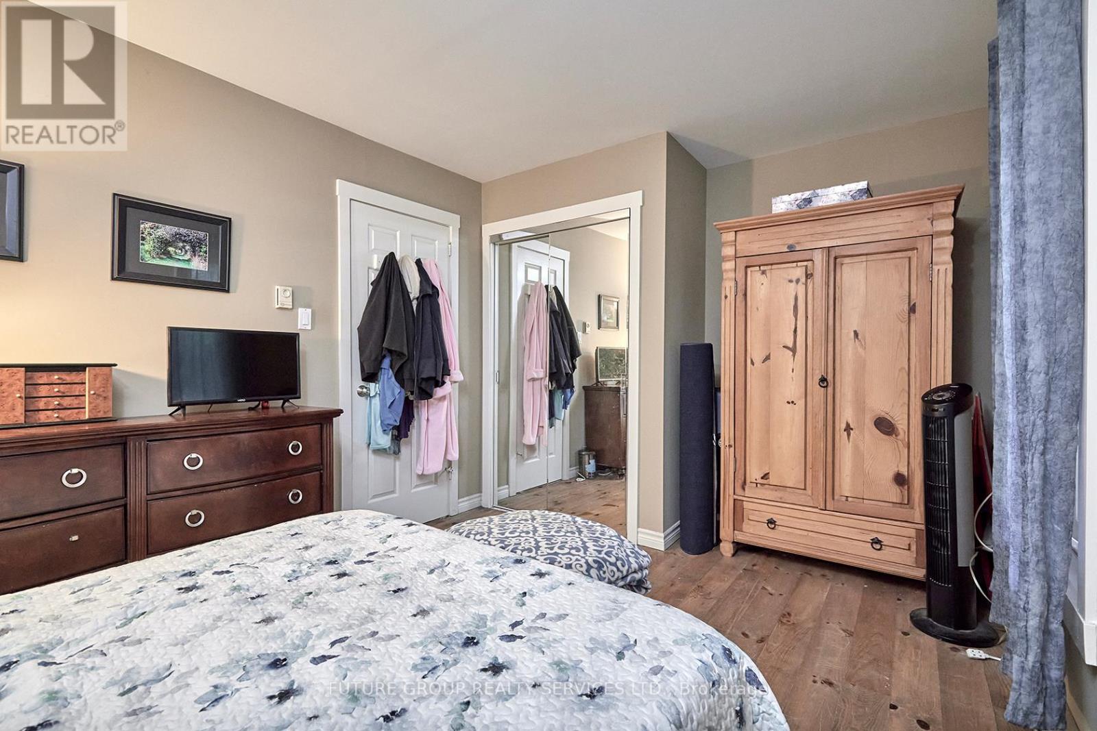 #330 -5 DAWSON DR, #330