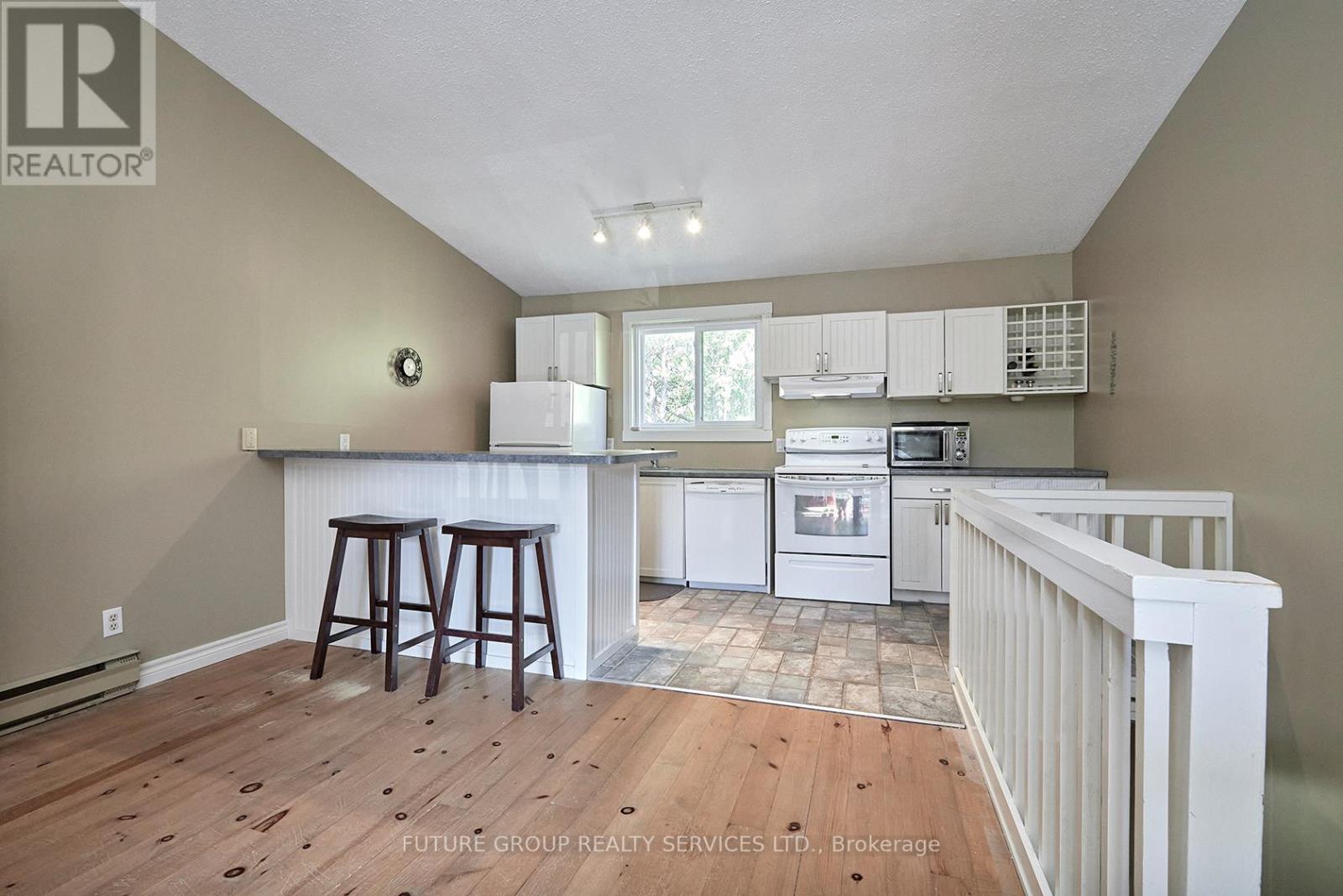 #330 -5 DAWSON DR, #330