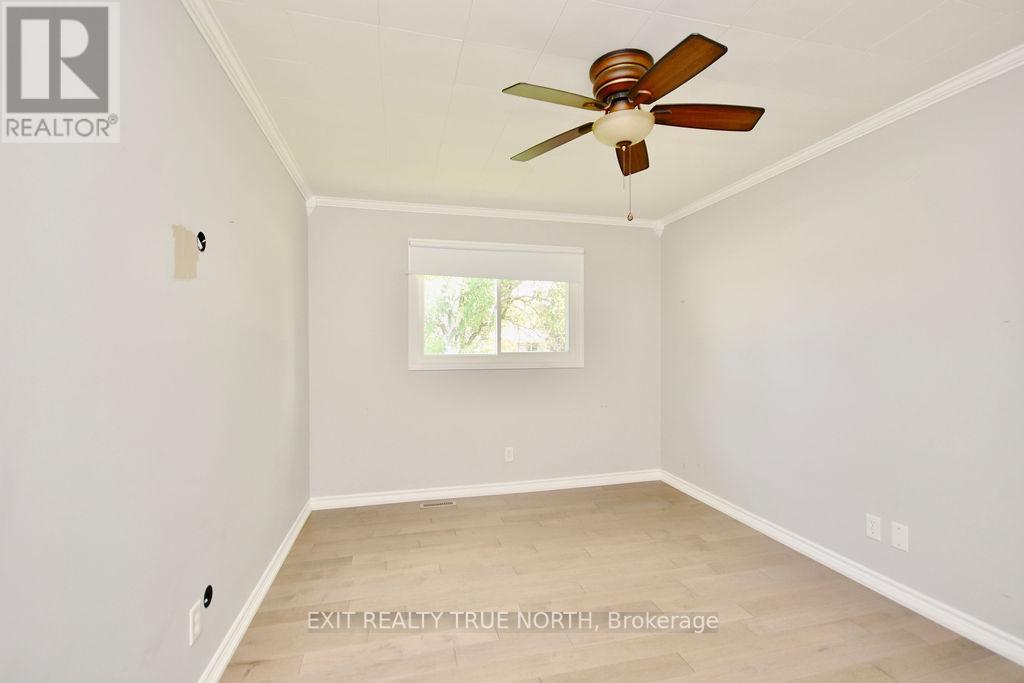 12 HURON ST