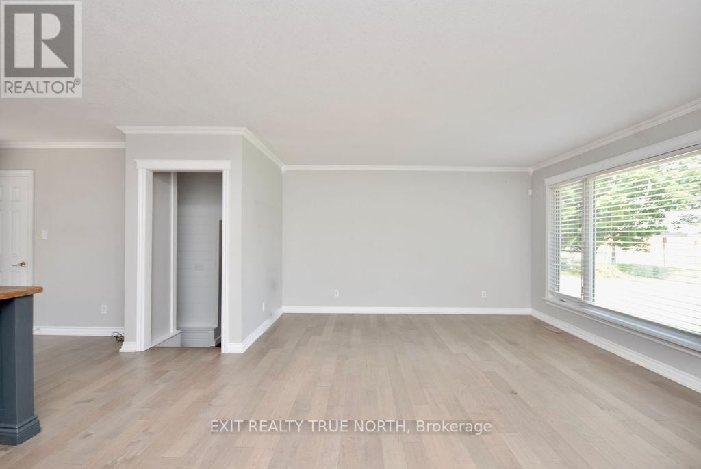 12 HURON ST