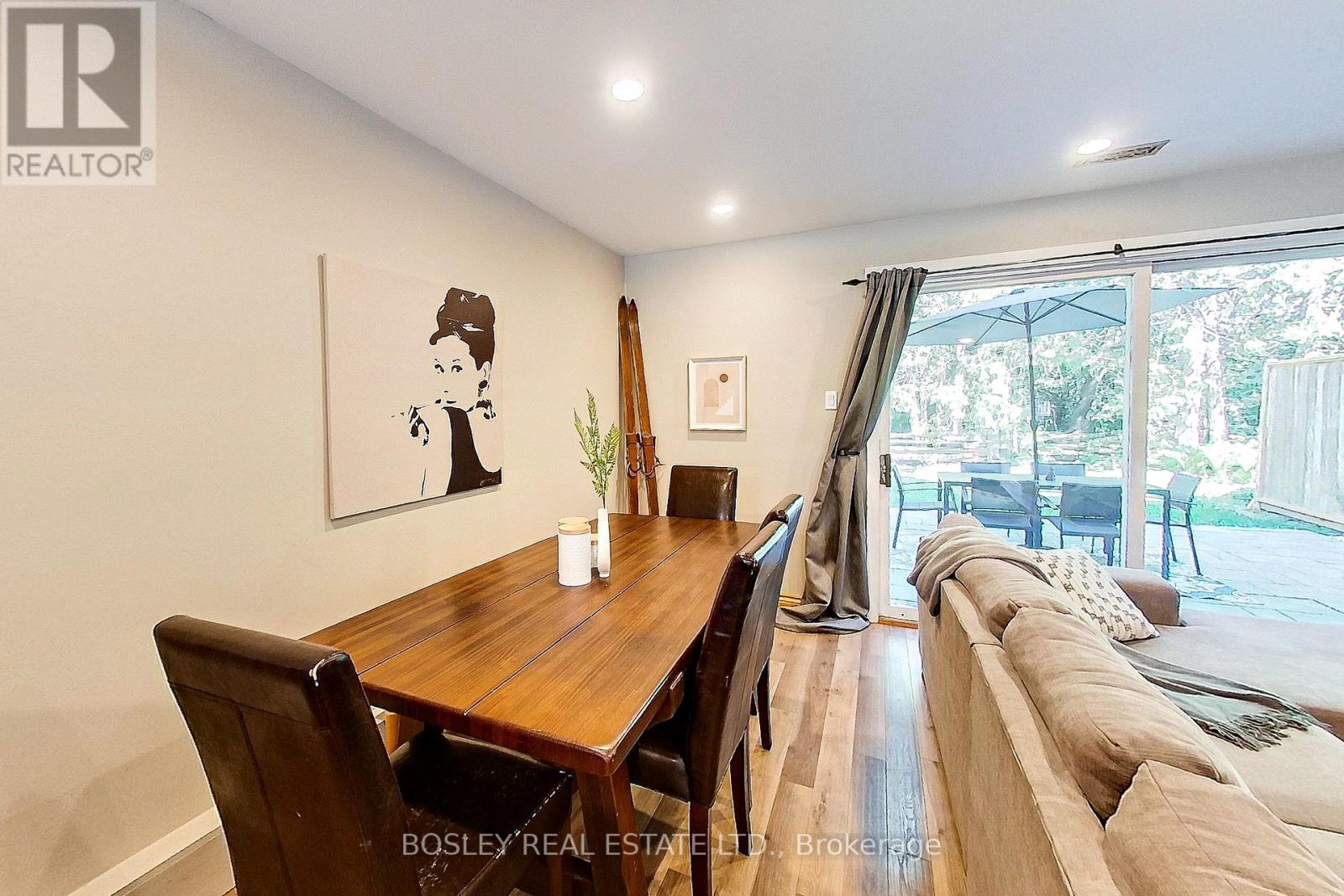 124 ESCARPMENT CRES