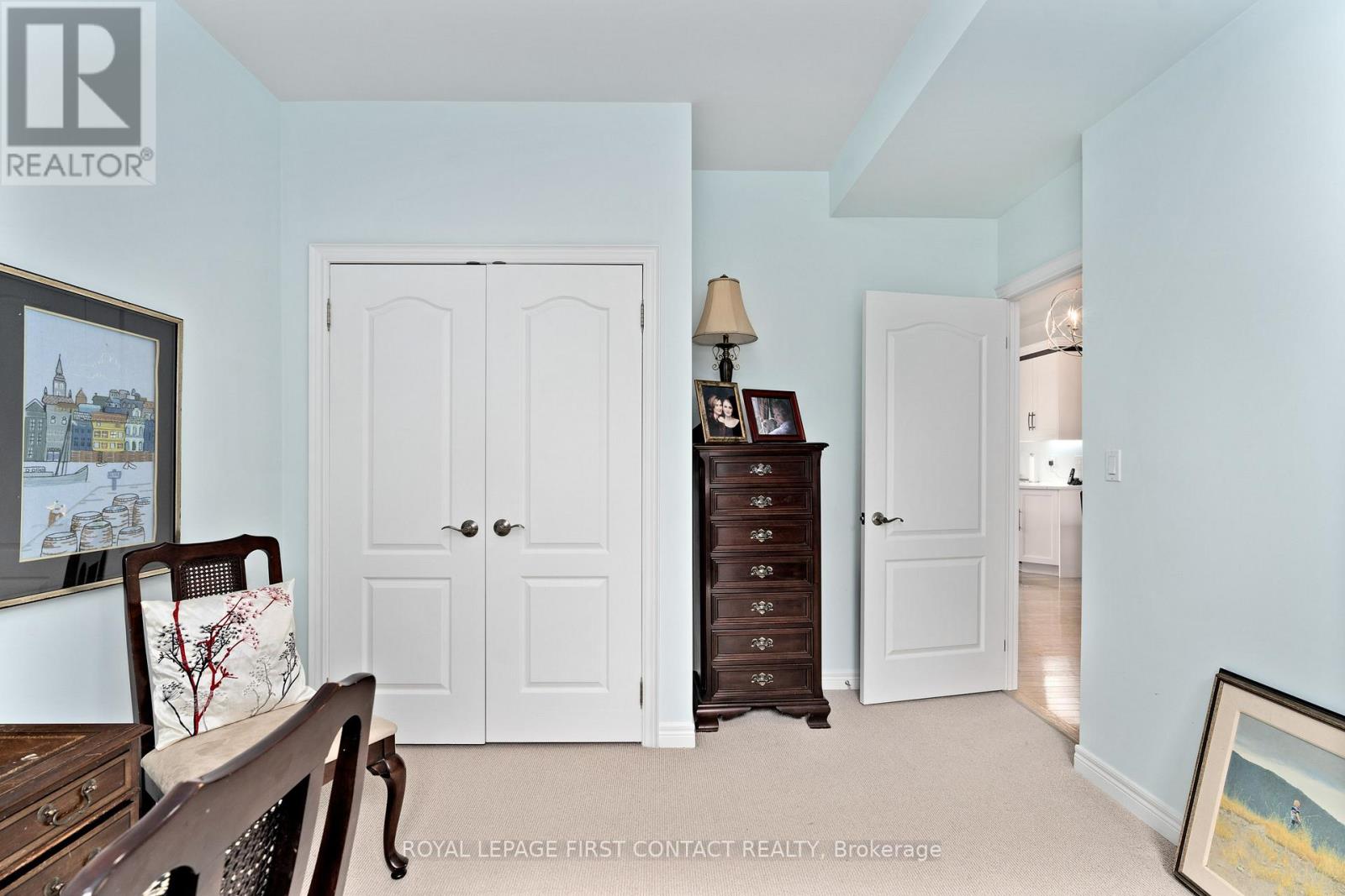 #104 -200 COLLIER ST, #104