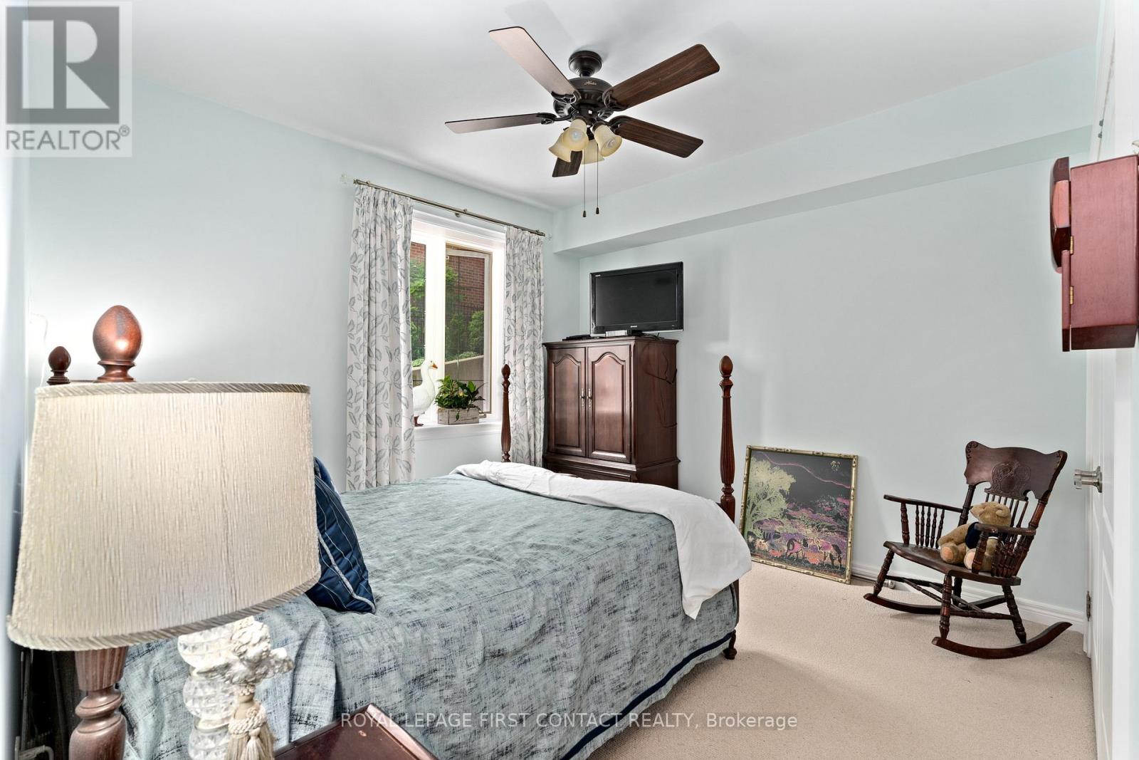 #104 -200 COLLIER ST, #104