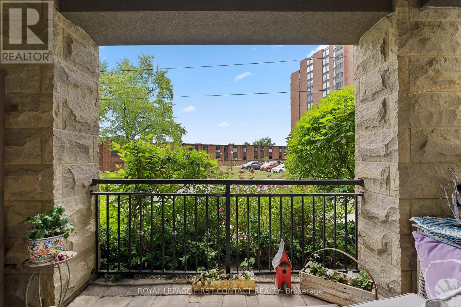 #104 -200 COLLIER ST, #104