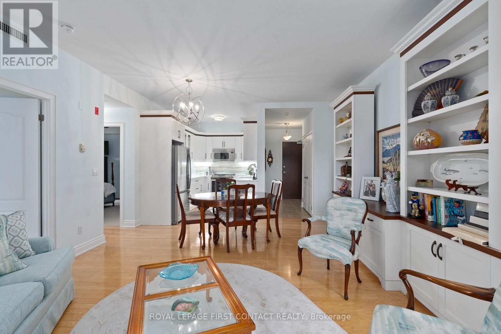 #104 -200 COLLIER ST, #104