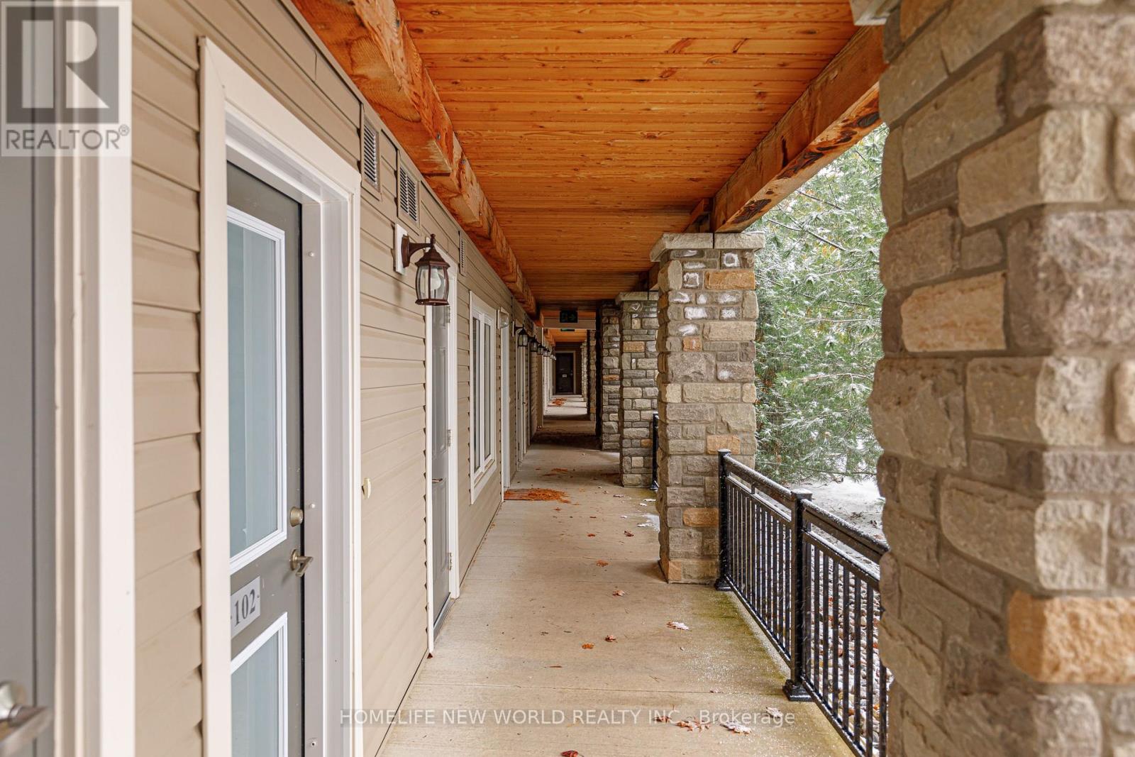 #101 -5 ANCHORAGE CRES, #101