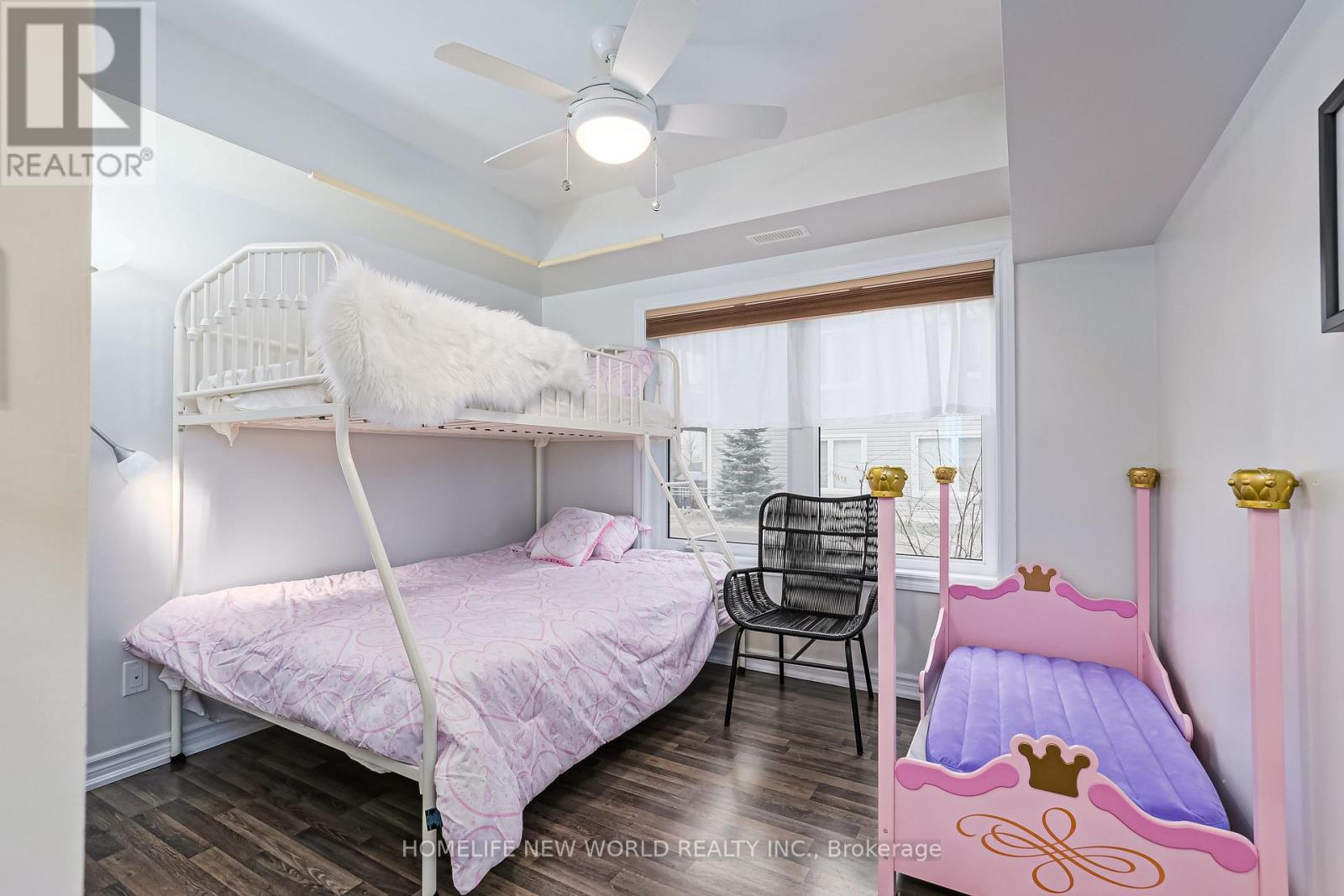 #101 -5 ANCHORAGE CRES, #101