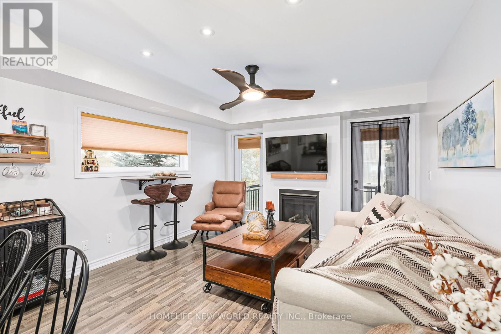 #101 -5 ANCHORAGE CRES, #101