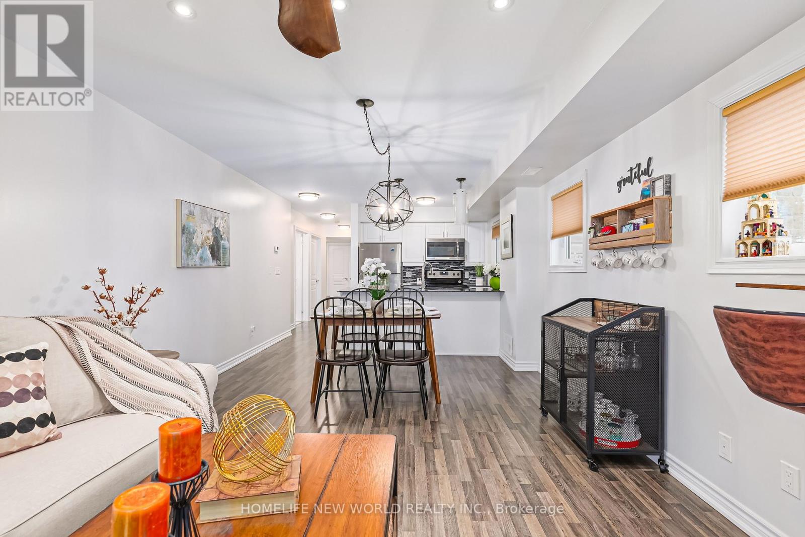 #101 -5 ANCHORAGE CRES, #101