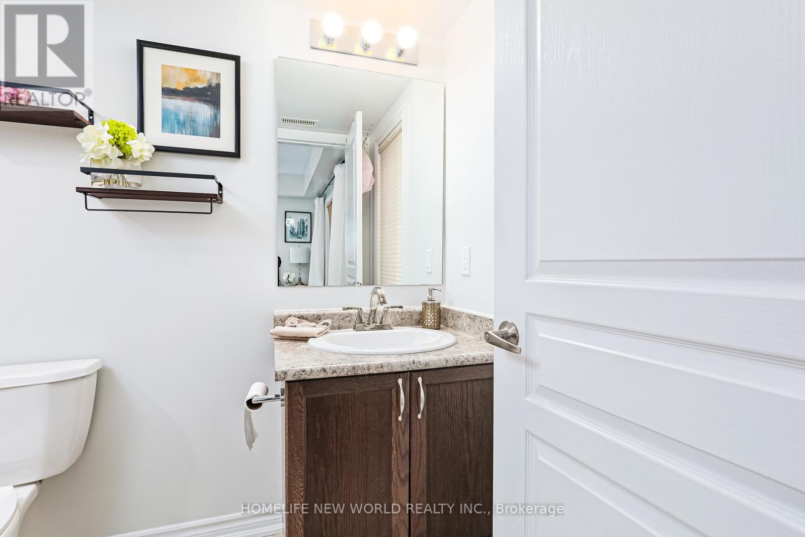 #101 -5 ANCHORAGE CRES, #101