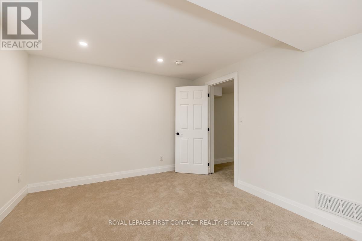 3 CHESTNUT CRT