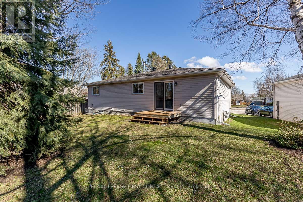 3 CHESTNUT CRT