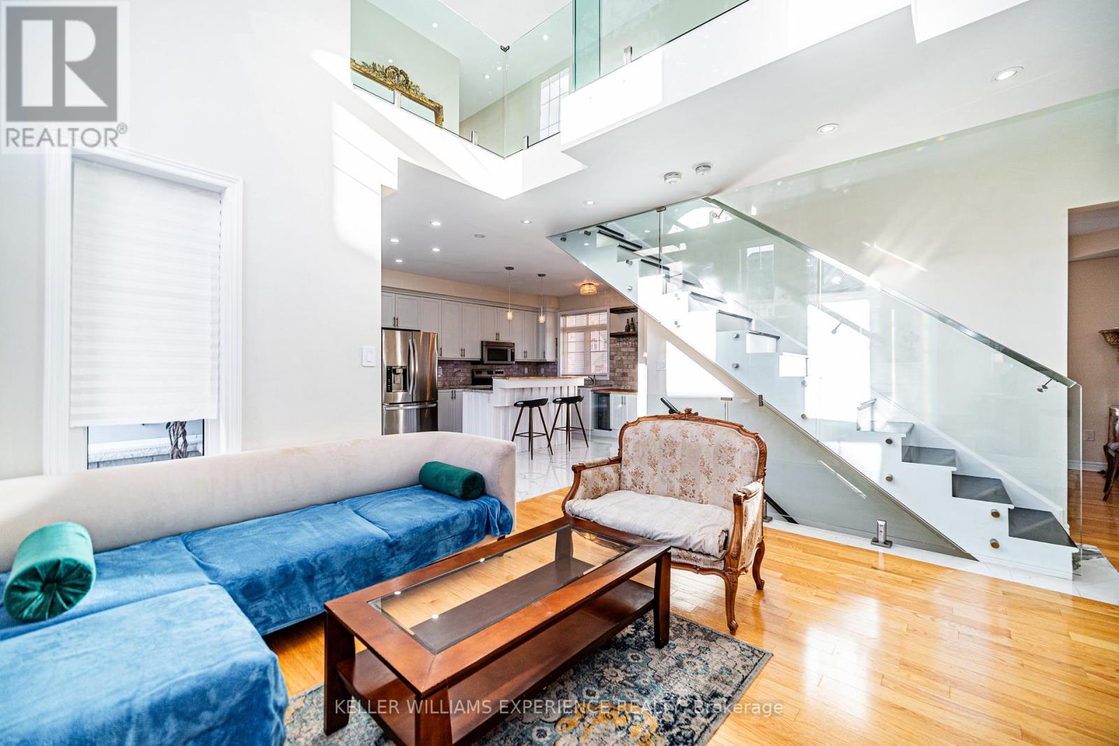61 RIVERWALK PL