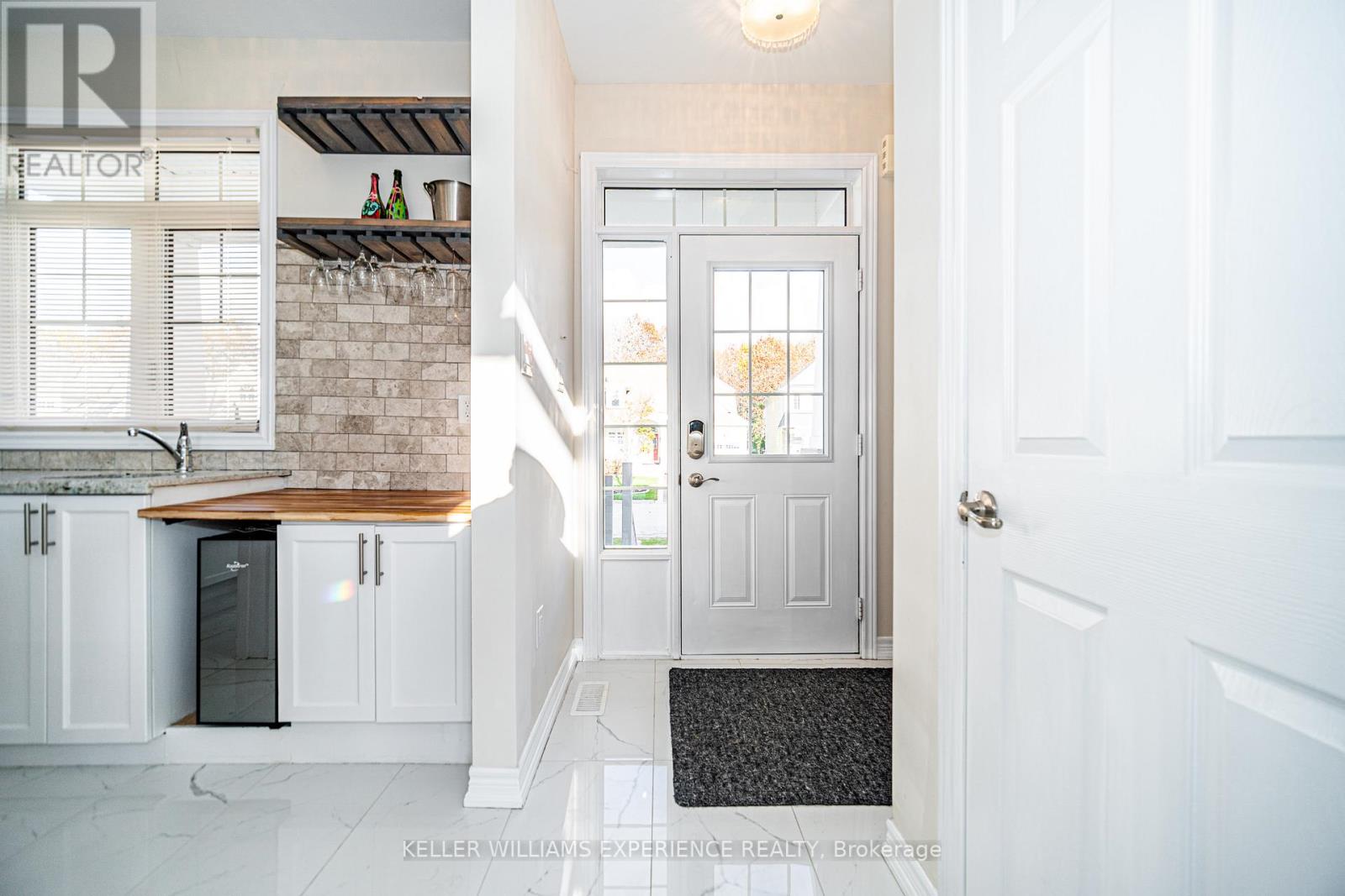 61 RIVERWALK PL
