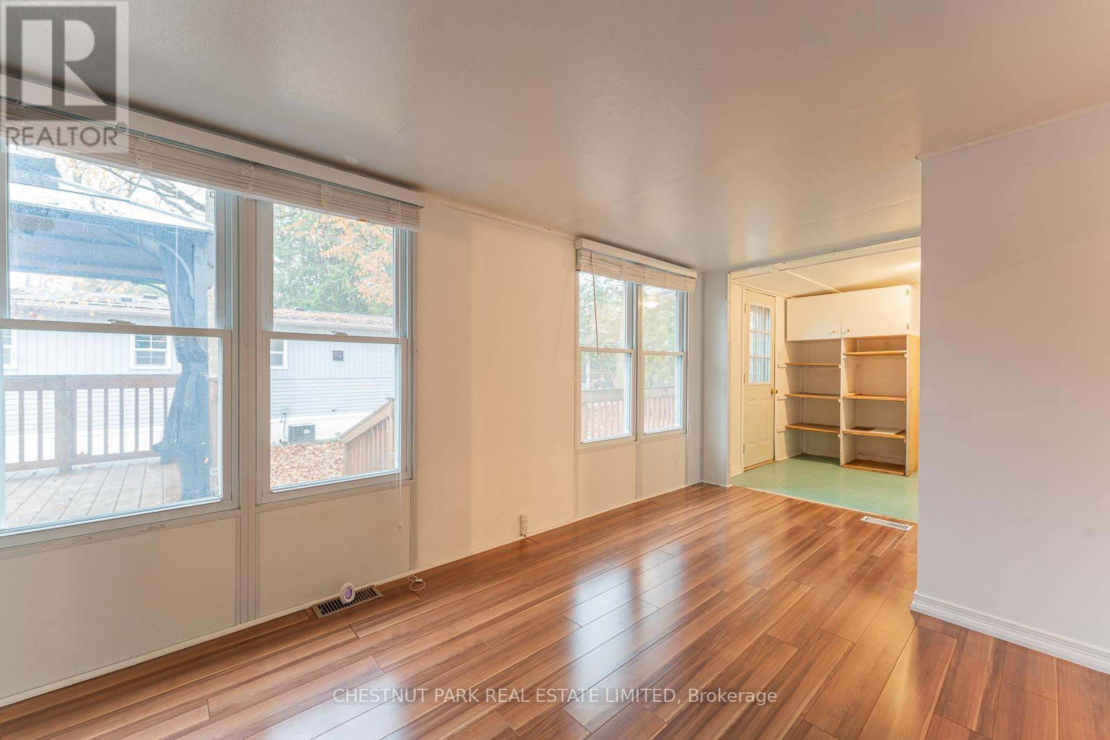 4 PACIFIC AVE