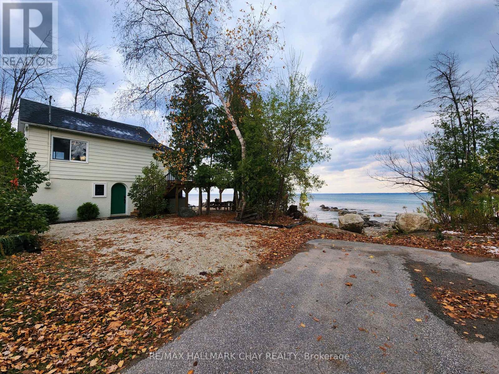 16 WILLIAM AVE