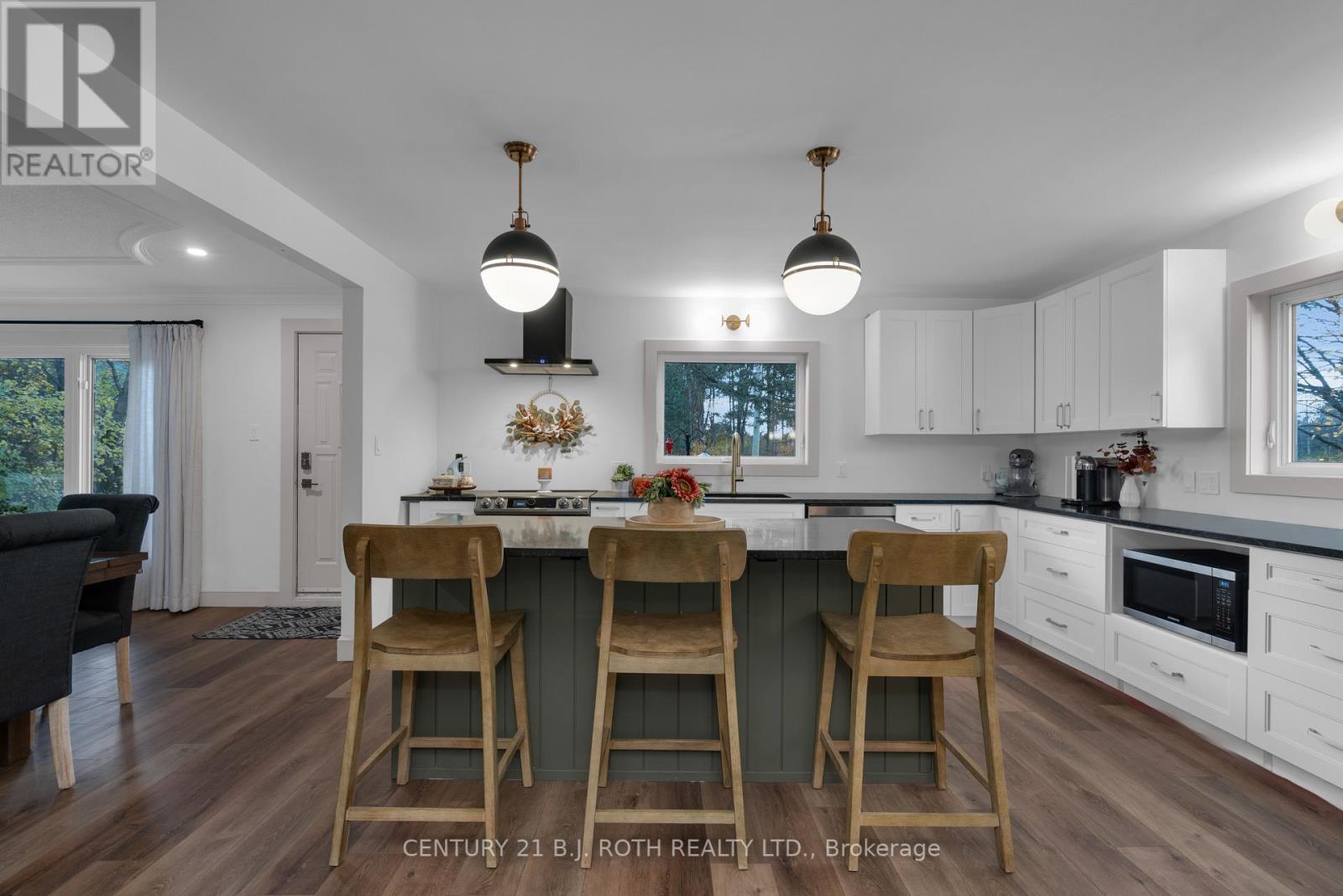 4 CONCESSION RD 13  W