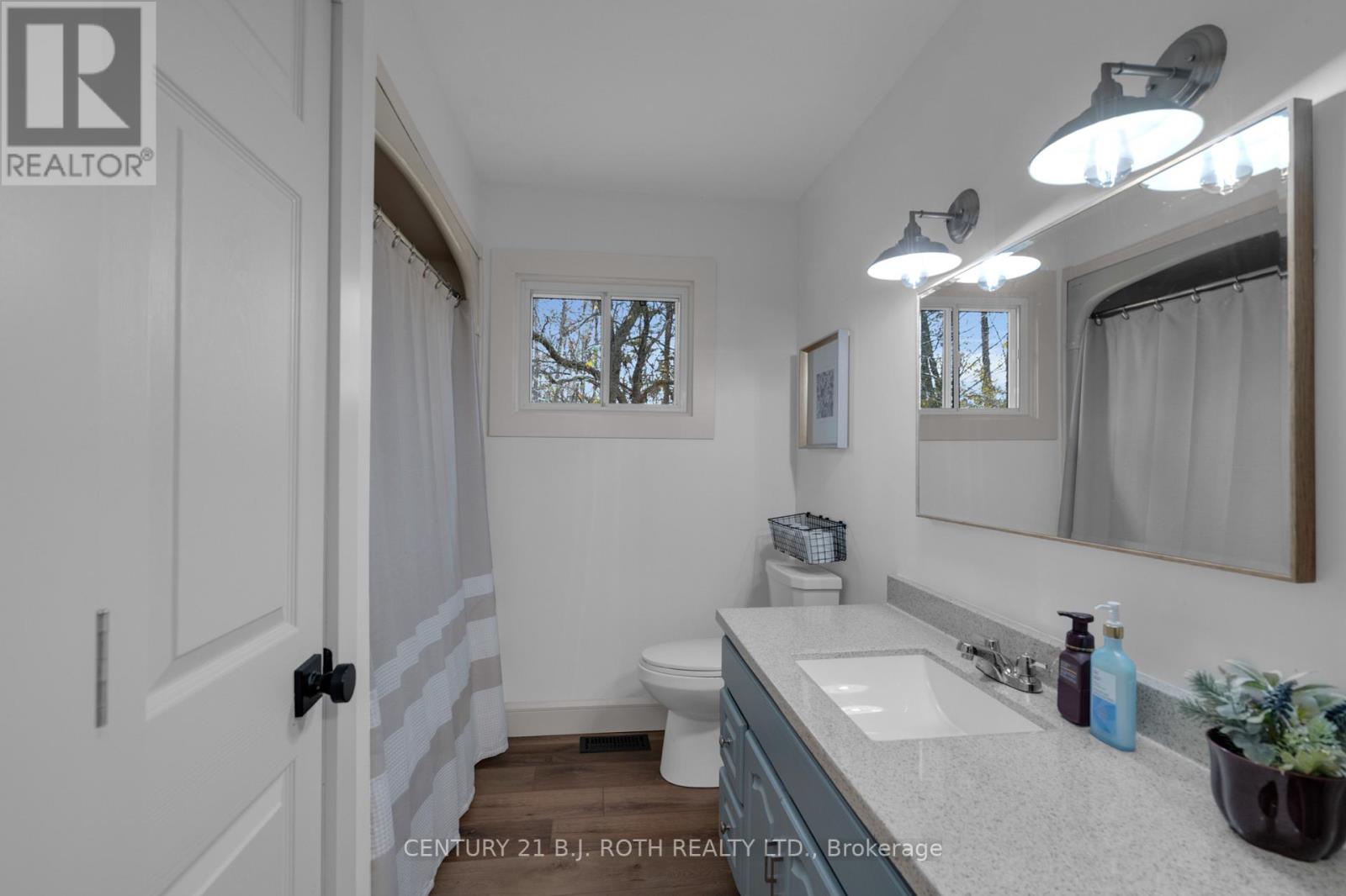 4 CONCESSION RD 13  W