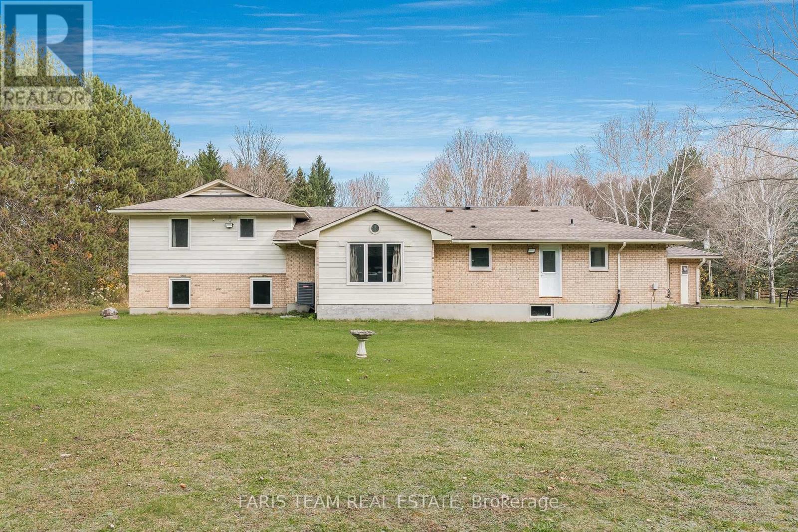 66 HAWTHORN PL