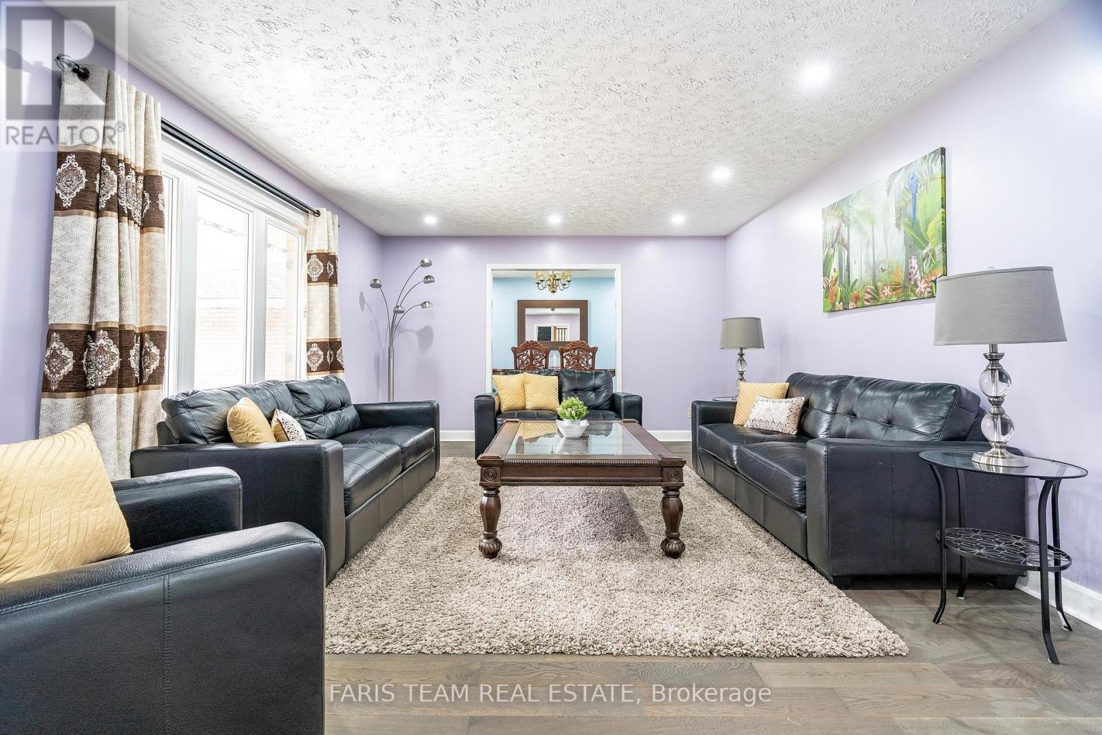 66 HAWTHORN PL