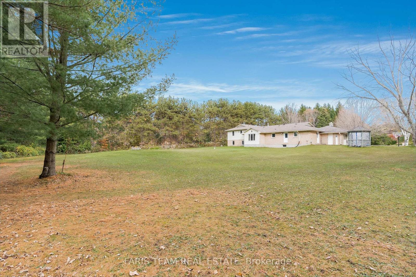 66 HAWTHORN PL
