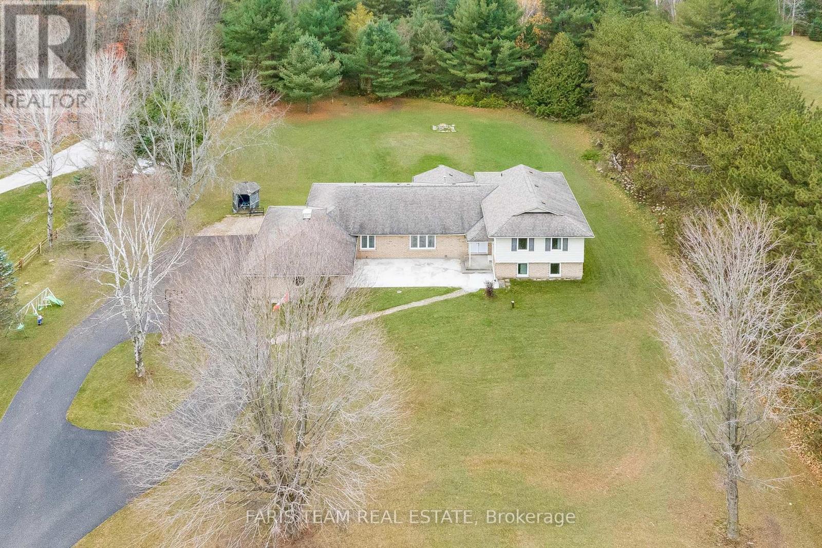 66 HAWTHORN PL