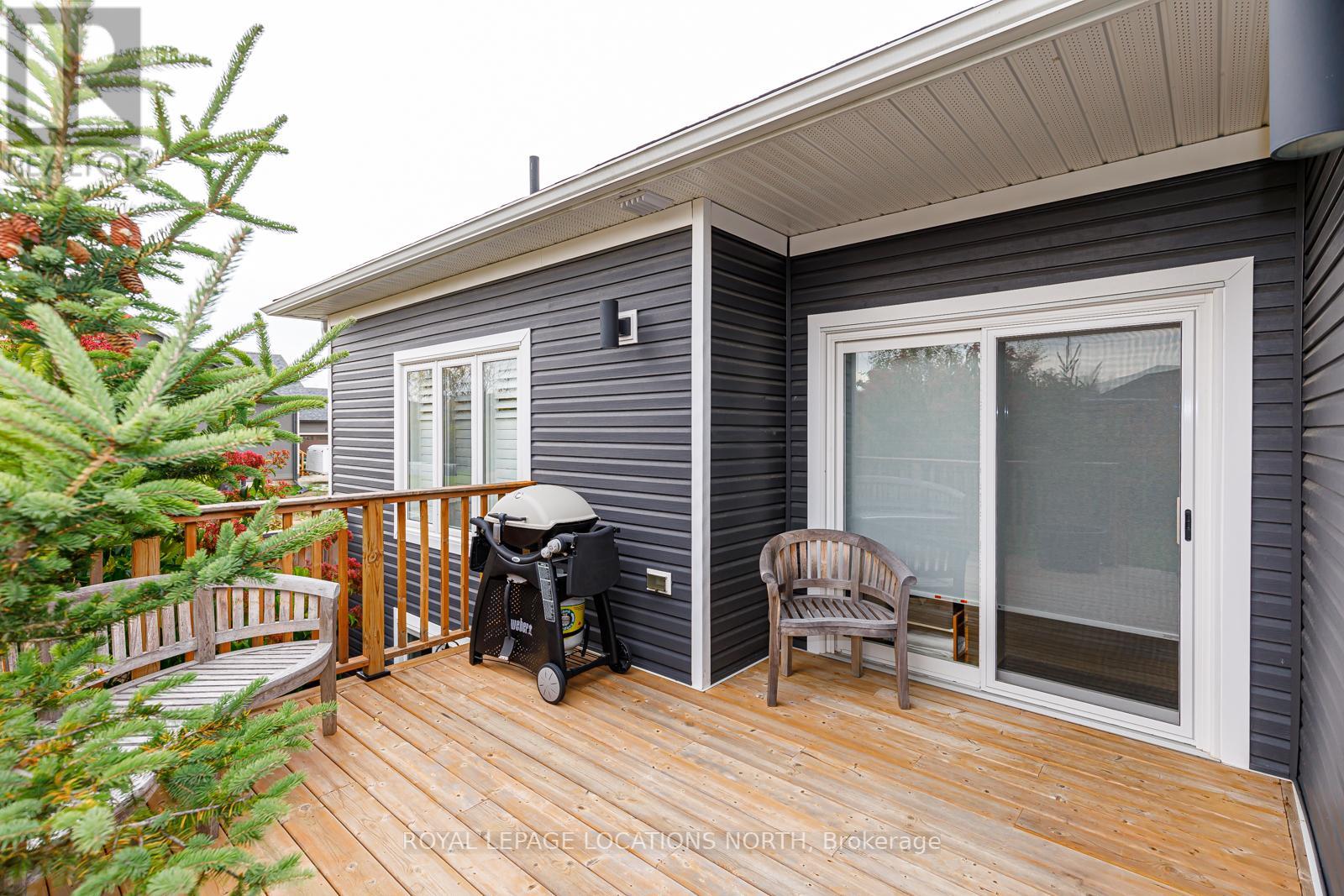 74 FINDLAY DR