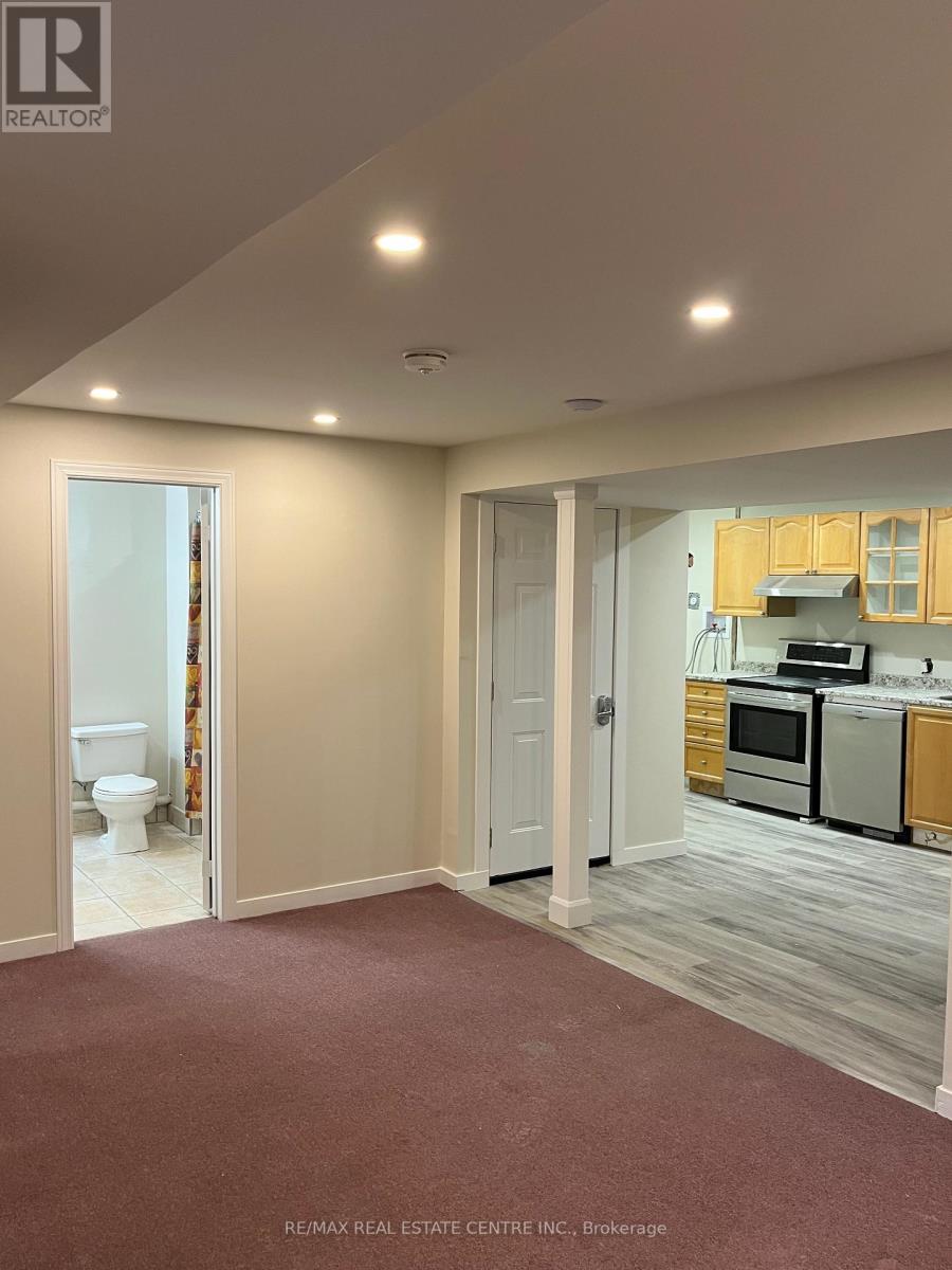33 EVERGREEN CRES