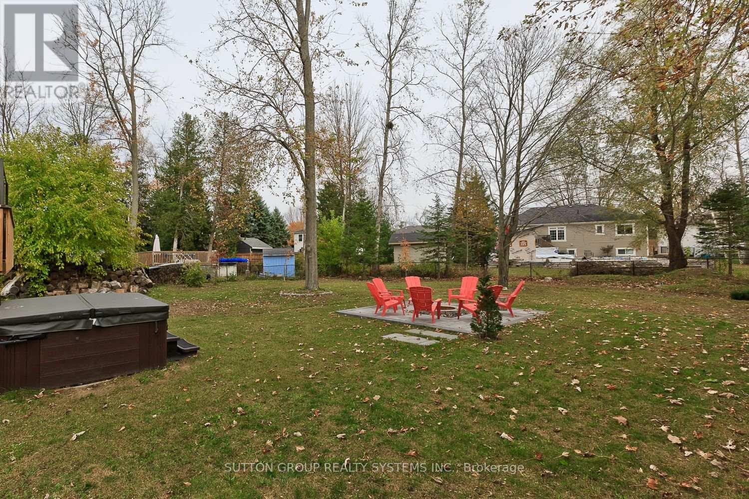 81 ROYAL BEECH DR