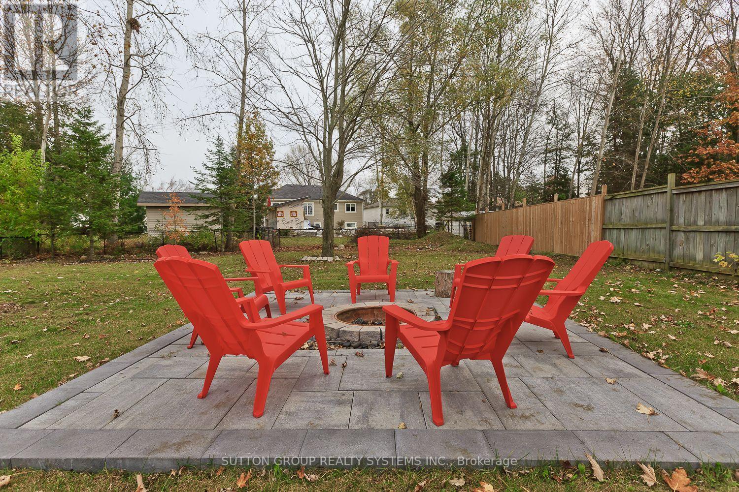 81 ROYAL BEECH DR