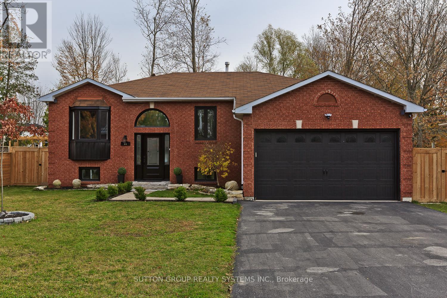 81 ROYAL BEECH DR