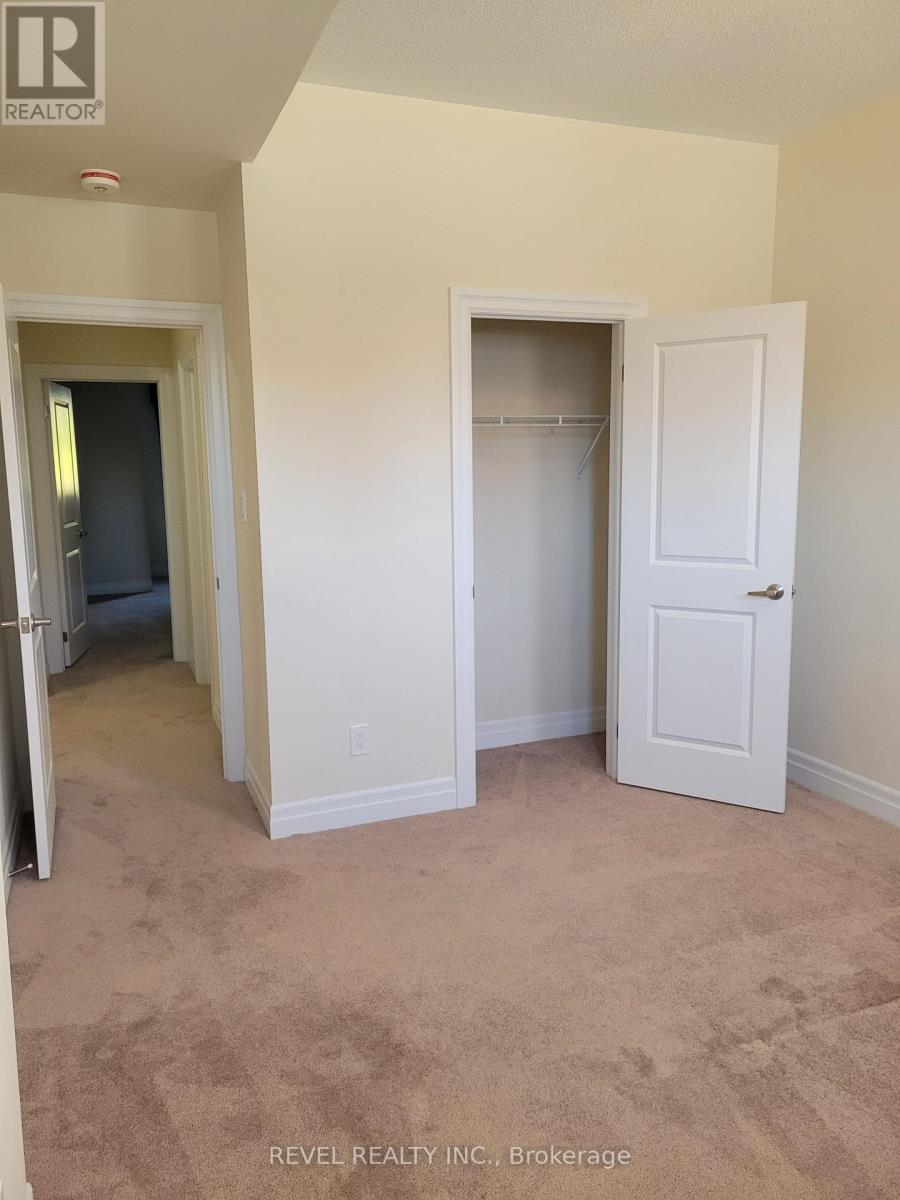 93 ALLEGRA DR