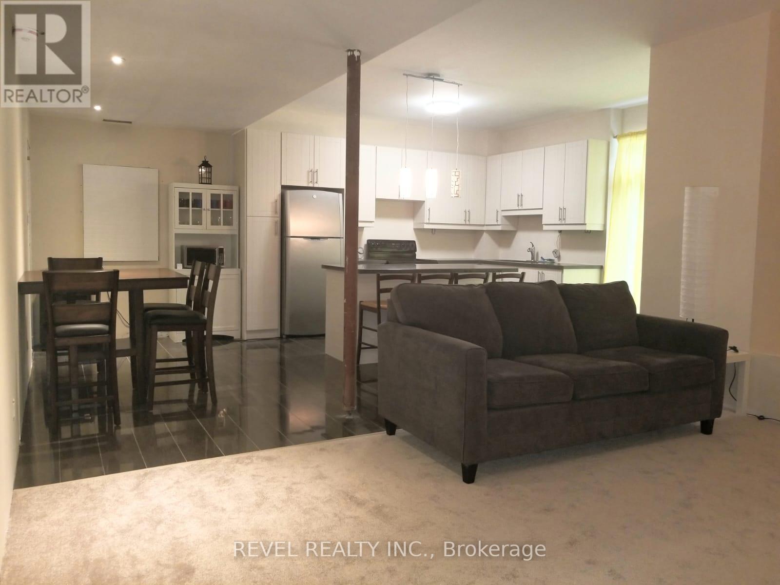 93 ALLEGRA DR
