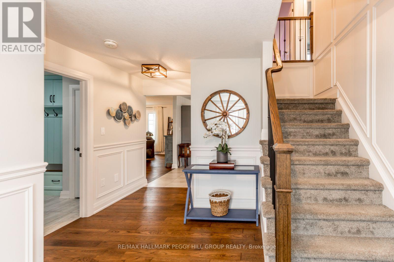 4 CHESLOCK CRES